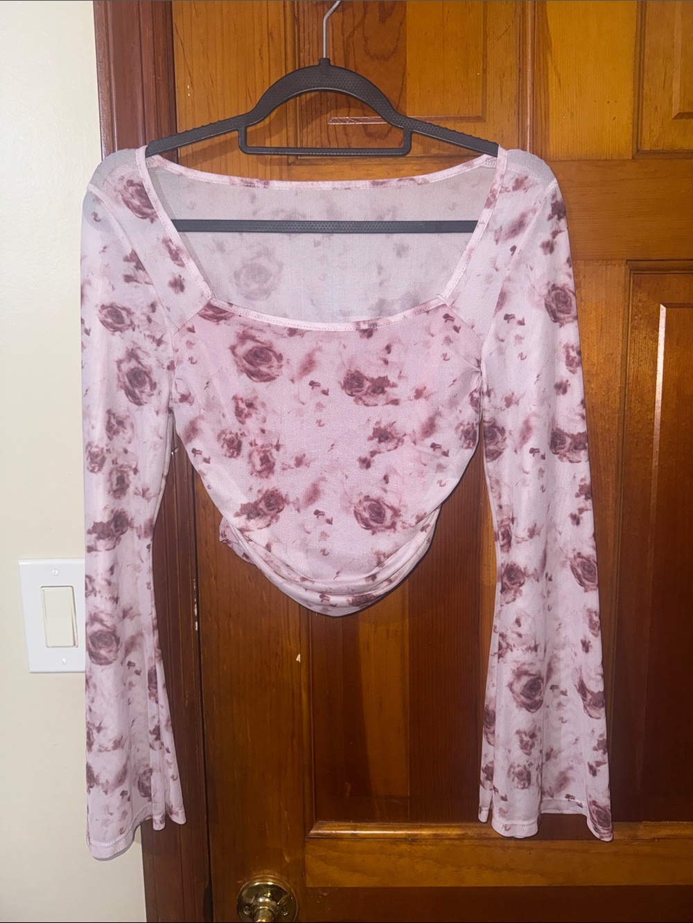 SHEIN Pink Floral Long Sleeve Scoop Crop Top